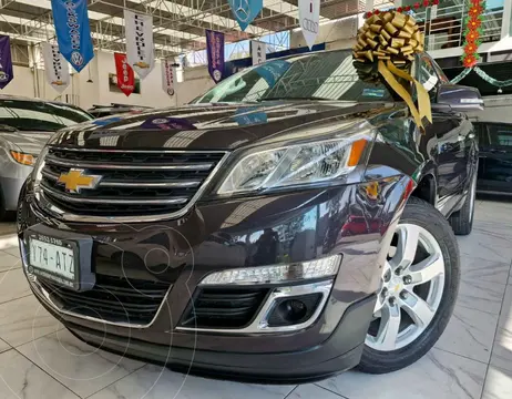 Chevrolet Traverse LT 7 Pasajeros usado (2017) color Negro financiado en mensualidades(enganche $92,241 mensualidades desde $7,597)