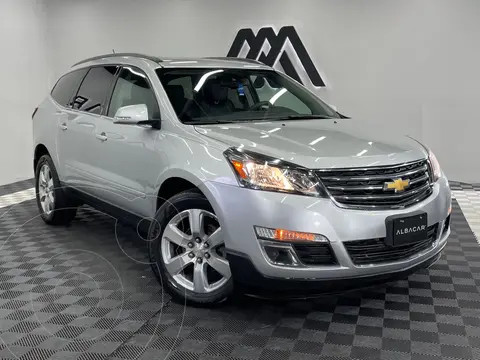 Chevrolet Traverse LT Piel usado (2017) color plateado precio $314,999