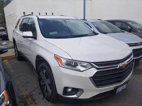 Chevrolet Traverse LT 7 Pasajeros usado (2021) color Blanco financiado en mensualidades(enganche $192,000 mensualidades desde $20,898)