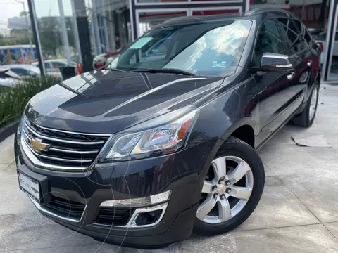 Chevrolet Traverse LT Piel usado (2016) color Gris Oscuro precio $254,500