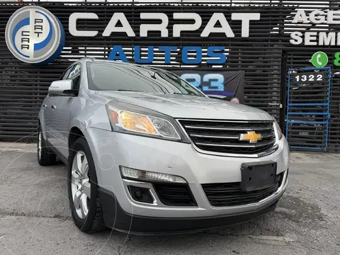 Chevrolet Traverse LT Piel usado (2017) color plateado precio $279,000