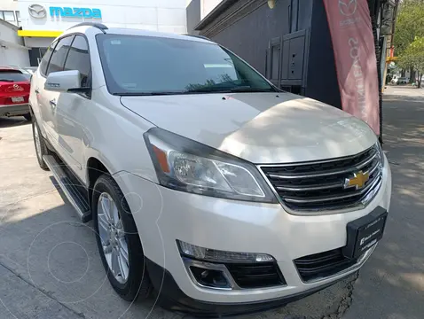 Chevrolet Traverse LT Piel usado (2015) color Blanco precio $240,000