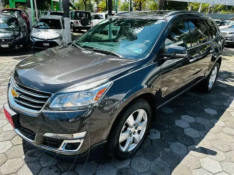 Chevrolet Traverse LT 7 Pasajeros usado (2017) color Gris precio $417,000