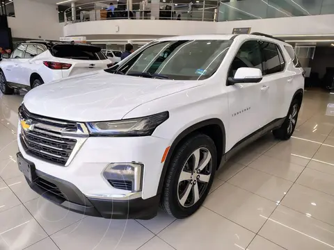 Chevrolet Traverse LT 7 Pasajeros usado (2023) color Blanco financiado en mensualidades(enganche $176,352 mensualidades desde $17,783)