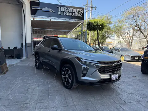 Chevrolet Trax RS usado (2025) color Plata precio $529,900