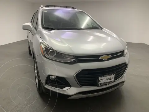 Chevrolet Trax LT Aut usado (2017) color Plata financiado en mensualidades(enganche $58,000 mensualidades desde $7,500)