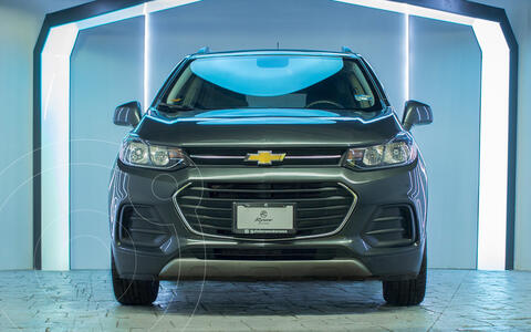 Chevrolet Trax LT Aut usado (2020) color Gris Metalico financiado en mensualidades(enganche $130,000 mensualidades desde $6,583)