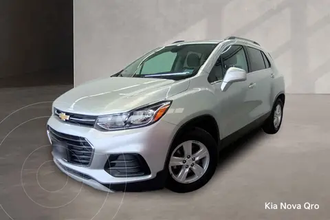 Chevrolet Trax LT usado (2019) color Plata financiado en mensualidades(enganche $83,112 mensualidades desde $7,135)