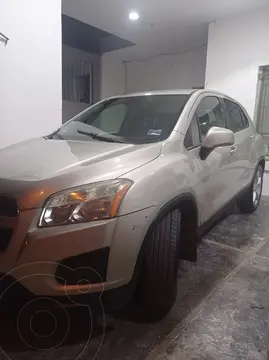 Chevrolet Trax LS usado (2014) color Champagne precio $150,000
