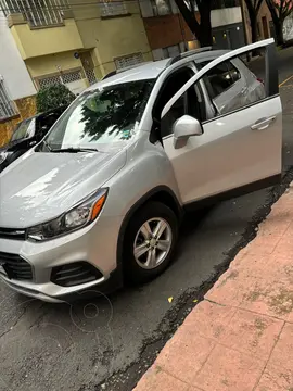 Chevrolet Trax LT Aut usado (2020) color Plata precio $275,000