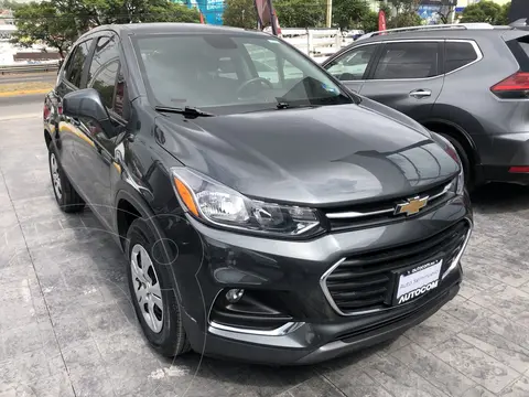 Chevrolet Trax LS usado (2018) color Gris financiado en mensualidades(enganche $63,142 mensualidades desde $6,994)