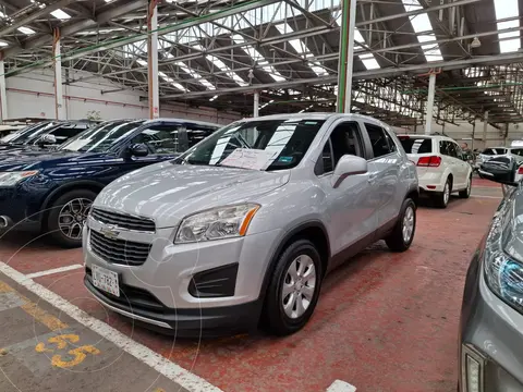 Chevrolet Trax LT usado (2015) color Plata Brillante financiado en mensualidades(enganche $60,000 mensualidades desde $5,250)