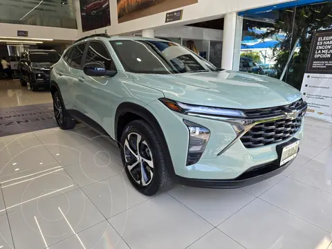 Chevrolet Trax RS usado (2024) color verde claro precio $439,499