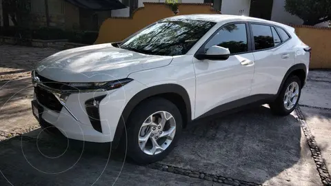 Chevrolet Trax LS usado (2024) color Blanco precio $405,000