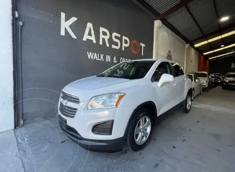 Chevrolet Trax LT usado (2016) color Blanco financiado en mensualidades(enganche $65,567 mensualidades desde $4,779)