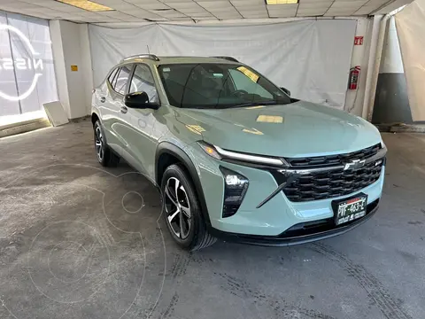 Chevrolet Trax RS usado (2024) color verde claro precio $449,800