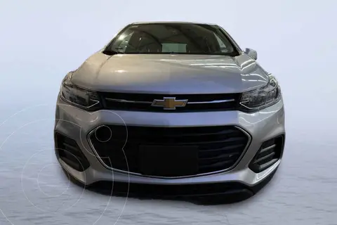 Chevrolet Trax LS usado (2019) color Plata financiado en mensualidades(enganche $80,494 mensualidades desde $6,371)