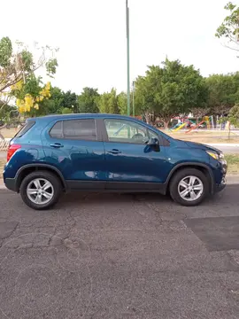 Chevrolet Trax LS usado (2019) color Azul Oscuro precio $275,000