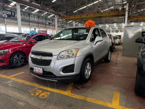 Chevrolet Trax LT usado (2015) color Plata Brillante financiado en mensualidades(enganche $45,500 mensualidades desde $4,100)