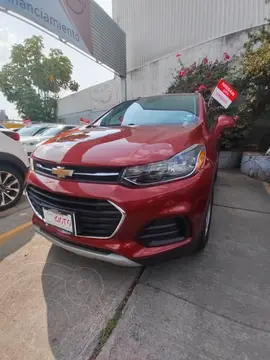 Chevrolet Trax LT Aut usado (2020) color Rojo Tinto financiado en mensualidades(enganche $69,800)