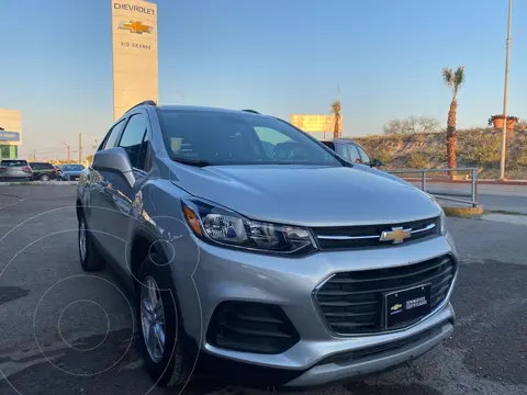 Chevrolet Trax LT Aut usado (2019) color Plata financiado en mensualidades(enganche $73,750 mensualidades desde $7,595)