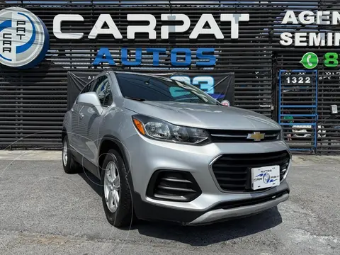 Chevrolet Trax LT Aut usado (2020) color plateado financiado en mensualidades(enganche $54,780 mensualidades desde $5,709)