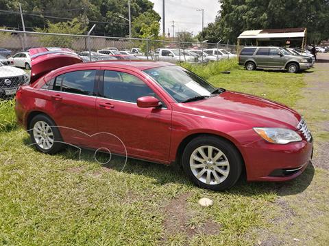 foto Chrysler 200 2.4L Touring usado (2013) color Rojo Cerezo precio $120,000