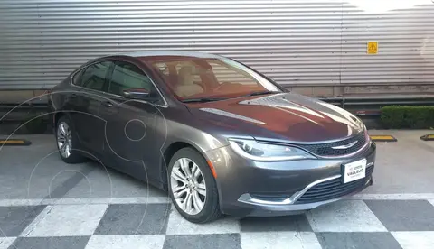 Chrysler 200 200 Limited usado (2015) color Gris Oscuro precio $190,000