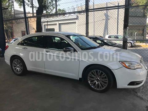 Chrysler 200 2.4L Limited usado (2014) color Blanco precio $148,000