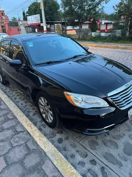 Chrysler 200 2.4L Touring usado (2012) color Negro precio $90,000