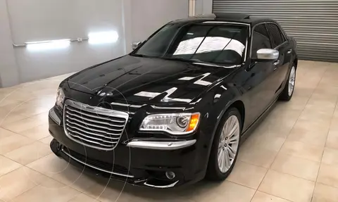 Chrysler 300 C 3.5L V6 usado (2014) color Negro precio u$s22.000