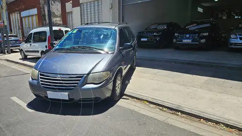 Chrysler Caravan 2.4 SE usado (2007) color Gris precio $7.500.000