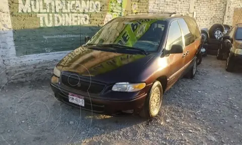 Chrysler Grand Voyager LX usado (1996) color Marron precio $58,000