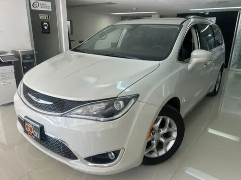 Chrysler Pacifica Limited Platinum usado (2019) color Blanco financiado en mensualidades(enganche $163,500 mensualidades desde $12,503)