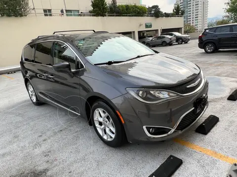 Chrysler Pacifica Limited Plus usado (2020) color Granito precio $510,000