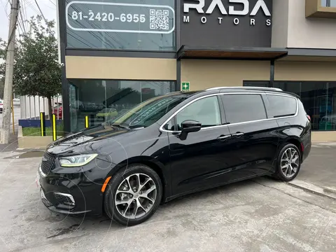 Chrysler Pacifica Platinum usado (2021) color Negro precio $458,900