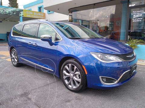 Chrysler Pacifica Limited usado (2019) color Azul precio $649,000