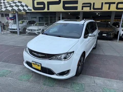 Chrysler Pacifica Limited Platinum usado (2020) color Blanco financiado en mensualidades(enganche $111,800 mensualidades desde $9,453)