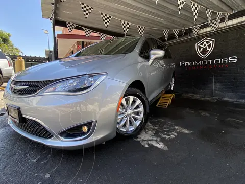 Chrysler Pacifica Limited Platinum usado (2017) color Plata precio $269,900