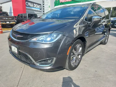 Chrysler Pacifica Limited Platinum usado (2018) color Granito precio $657,000