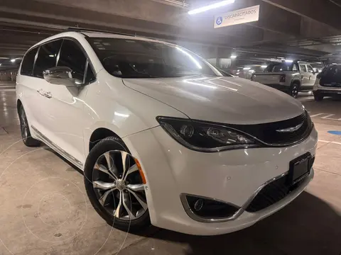 Chrysler Pacifica Limited Platinum usado (2018) color Blanco precio $415,000