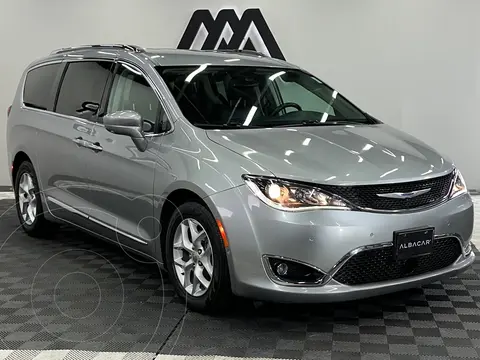 Chrysler Pacifica Limited Plus usado (2020) color Negro precio $369,999