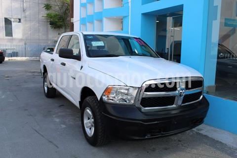 foto Chrysler Ram 1500 SLT Laramie 4x4 Quad Cab Aut usado (2016) precio $426,000