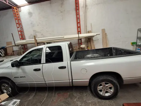 Chrysler Ram 1500 R-T Aut. usado (2006) color Blanco precio $150,000