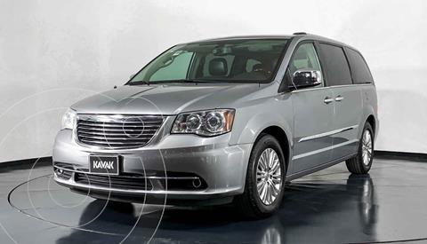 foto Chrysler Town and Country Limited 3.6L usado (2015) color Gris precio $309,999
