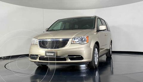 foto Chrysler Town and Country LX 3.6L usado (2014) color Dorado precio $212,999
