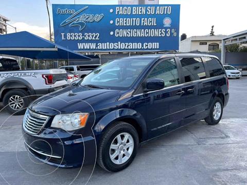 foto Chrysler Town and Country LX 3.6L usado (2012) color Azul precio $134,900