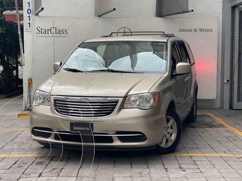 foto Chrysler Town and Country LX 3.6L usado (2013) color Dorado precio $185,000