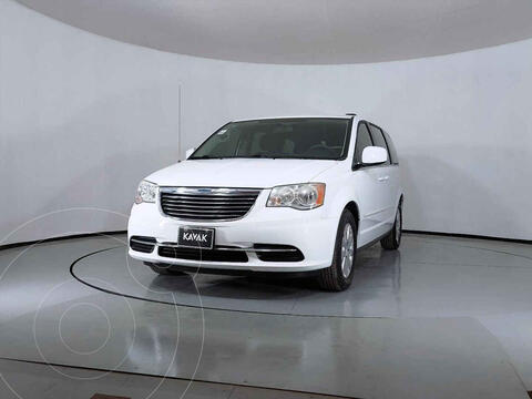 Chrysler Town and Country LX 3.6L usado (2014) color Blanco precio $240,999