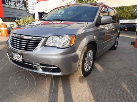 foto Chrysler Town and Country Touring 3.6L usado (2015) precio $225,000